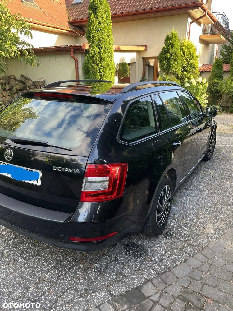 Skoda Octavia Combi 1.6 TDI Active - 4