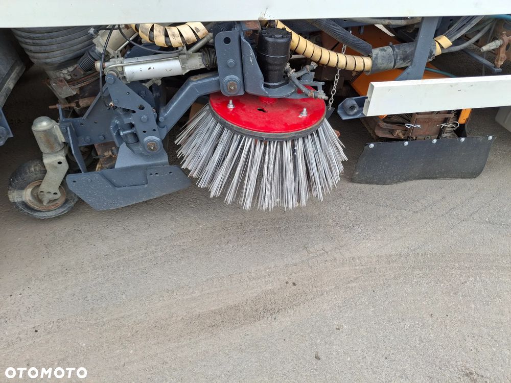 Mercedes-Benz Axor 1823 Zamiatarka Bucher Optifant 70 Szczotki Lewa Prawa Strona 2 Silniki Rura Do Liści Odchwaszczarka - 6