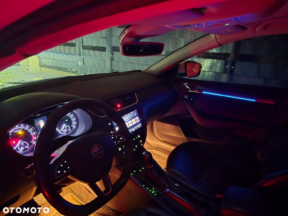 Skoda Octavia 1.6 TDI DSG Premium Edition - 23