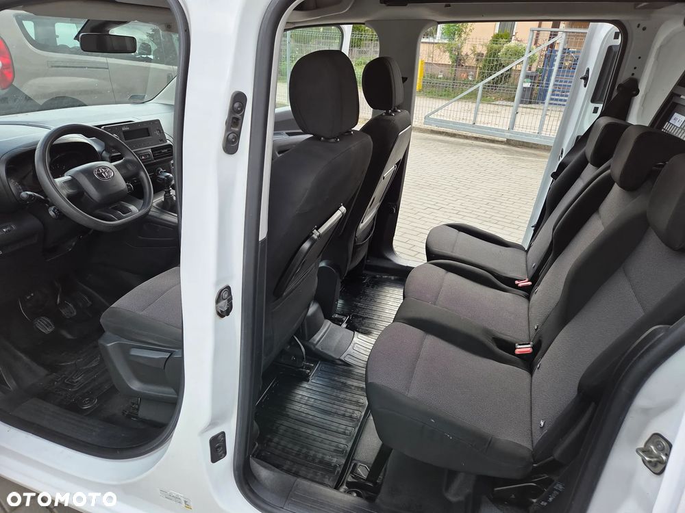 Toyota Proace City - 17