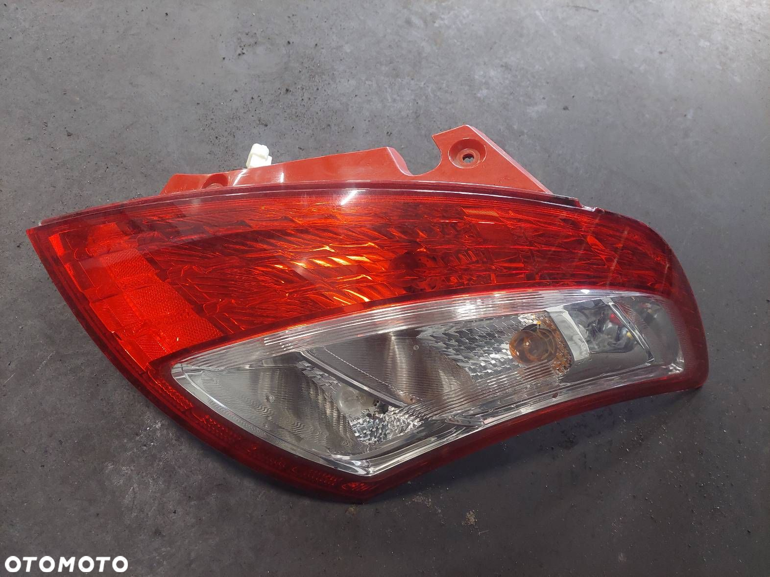 KOMPLETNY TYŁ KLAPA BAGAŻNIKA ZDERZAK LAMPA SUZUKI SWIFT V ZCE 10-17 - 2