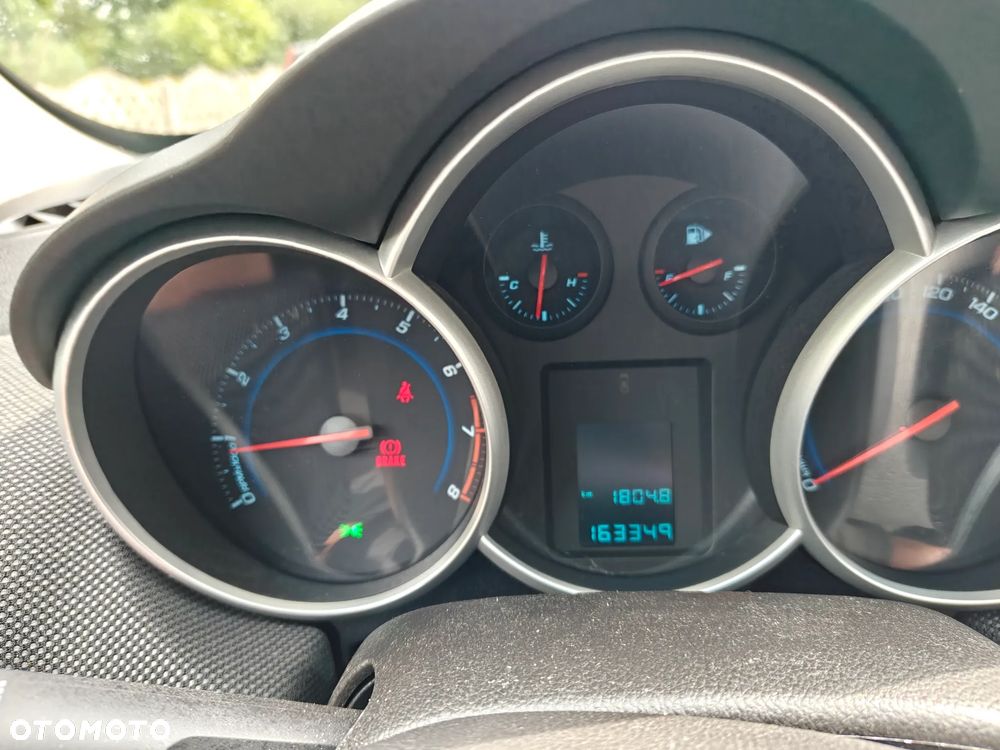 Chevrolet Cruze - 14