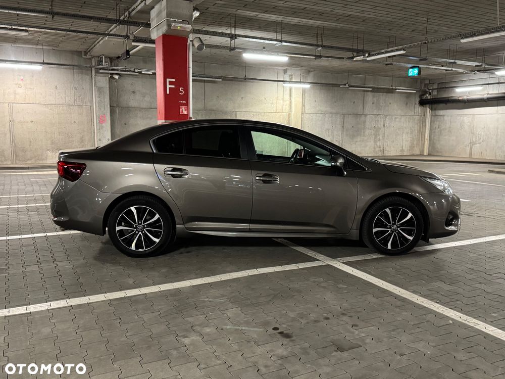 Toyota Avensis 2.0 D-4D Prestige - 7