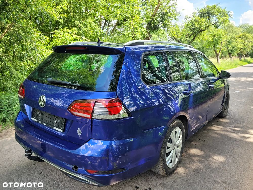 Volkswagen Golf 1.6 TDI Sound - 26