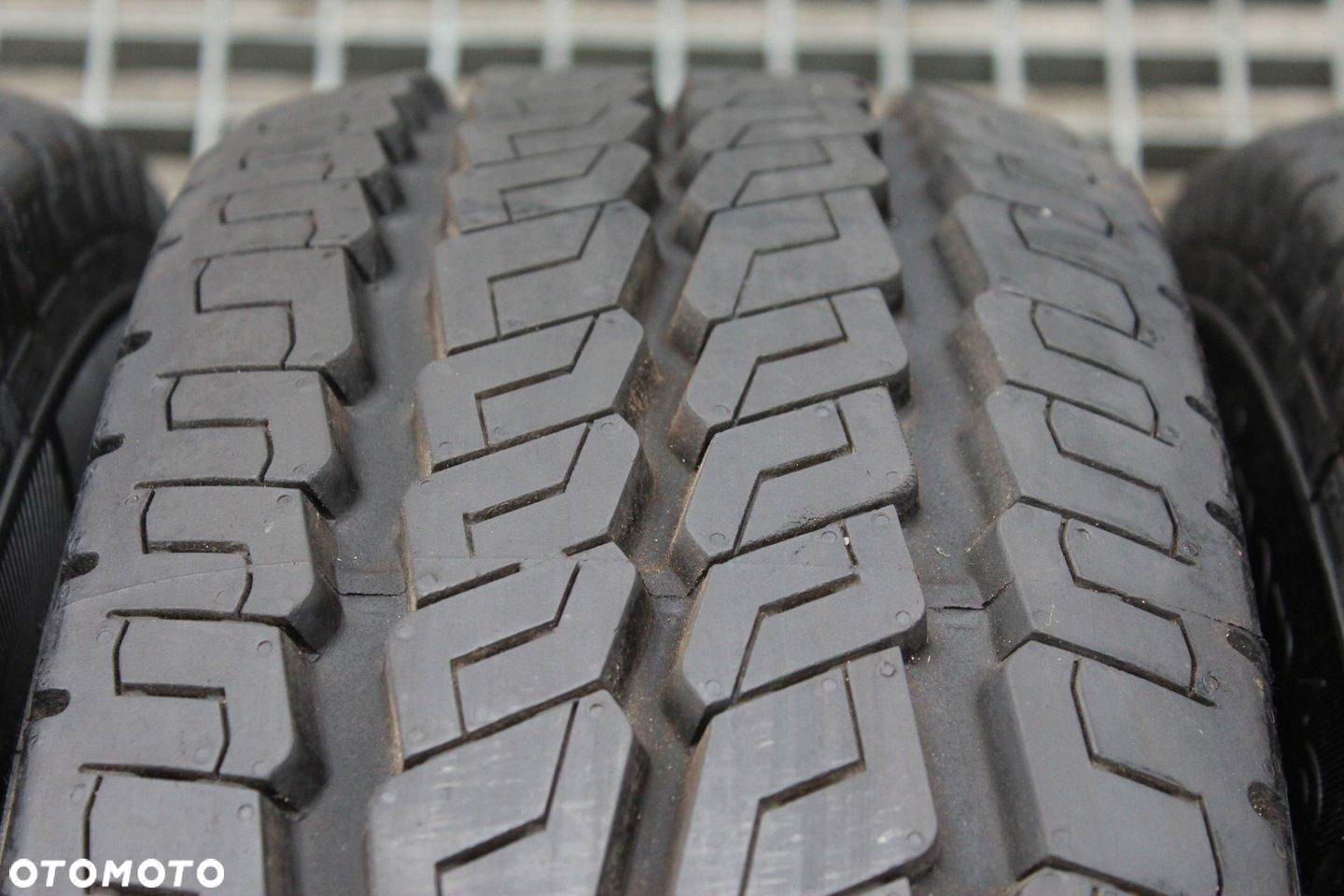 4x 215/70R15CP CONTINENTAL VANCO CAMPER 109R 21r - 5