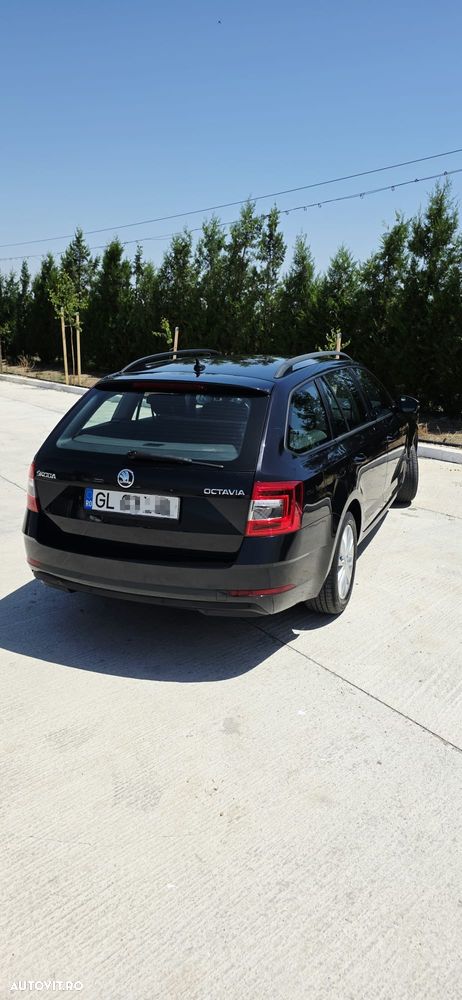 Skoda Octavia 2.0 TDI DSG Ambition - 5