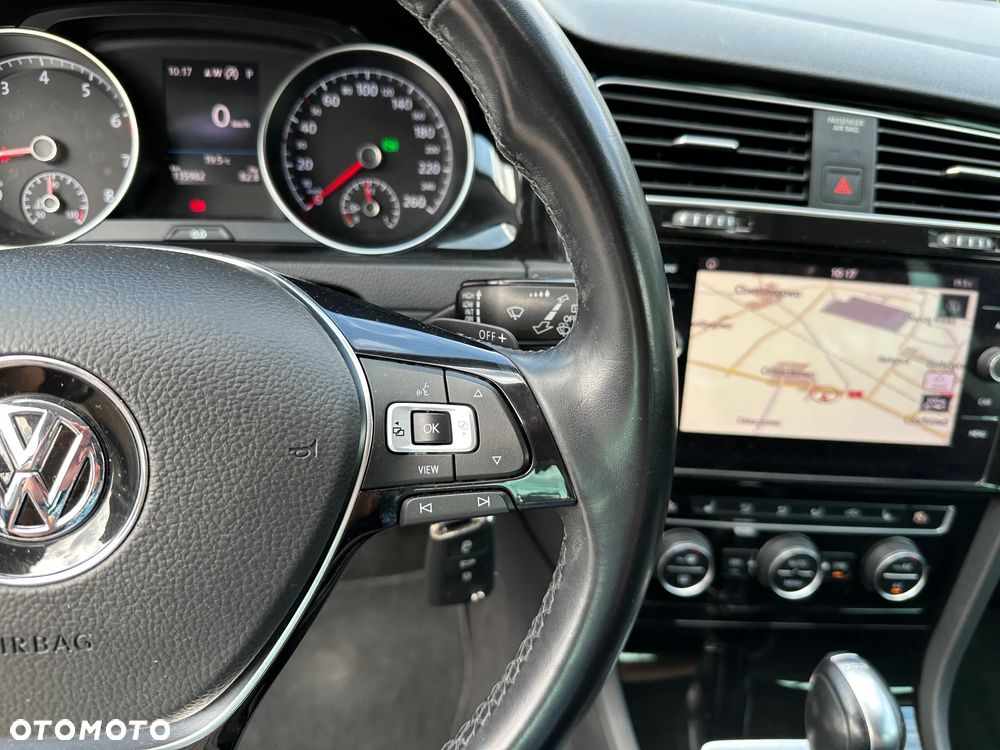 Volkswagen Golf - 11