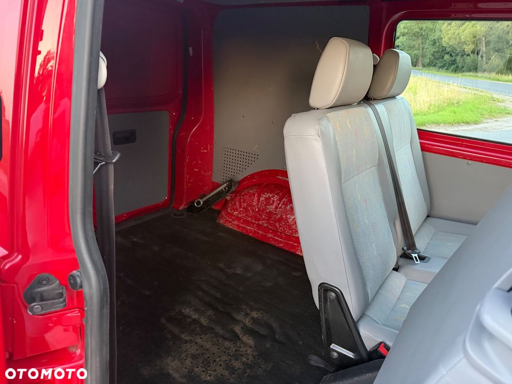 Volkswagen Transporter - 12