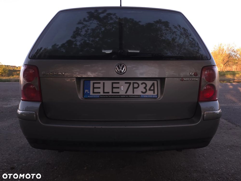 Volkswagen Passat 2.8 V6 4Mot Highline - 7