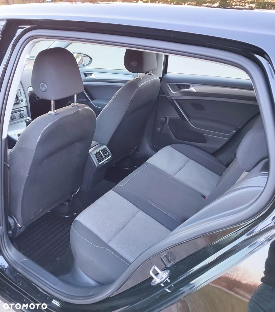 Volkswagen Golf - 26