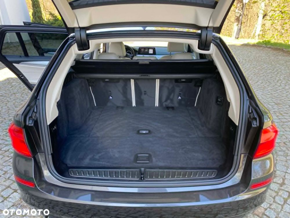 BMW Seria 5 520d Luxury Line - 28