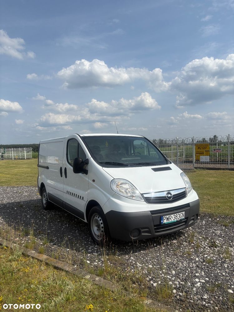 Opel Vivaro - 1