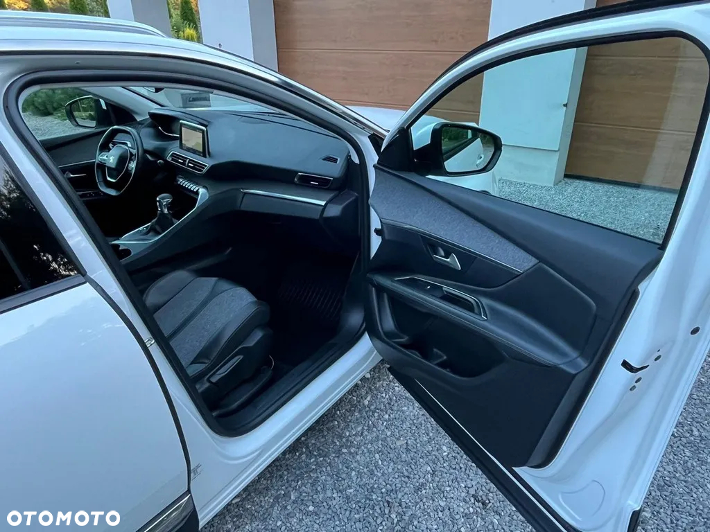 Peugeot 3008 1.2 PureTech Allure S&S - 30