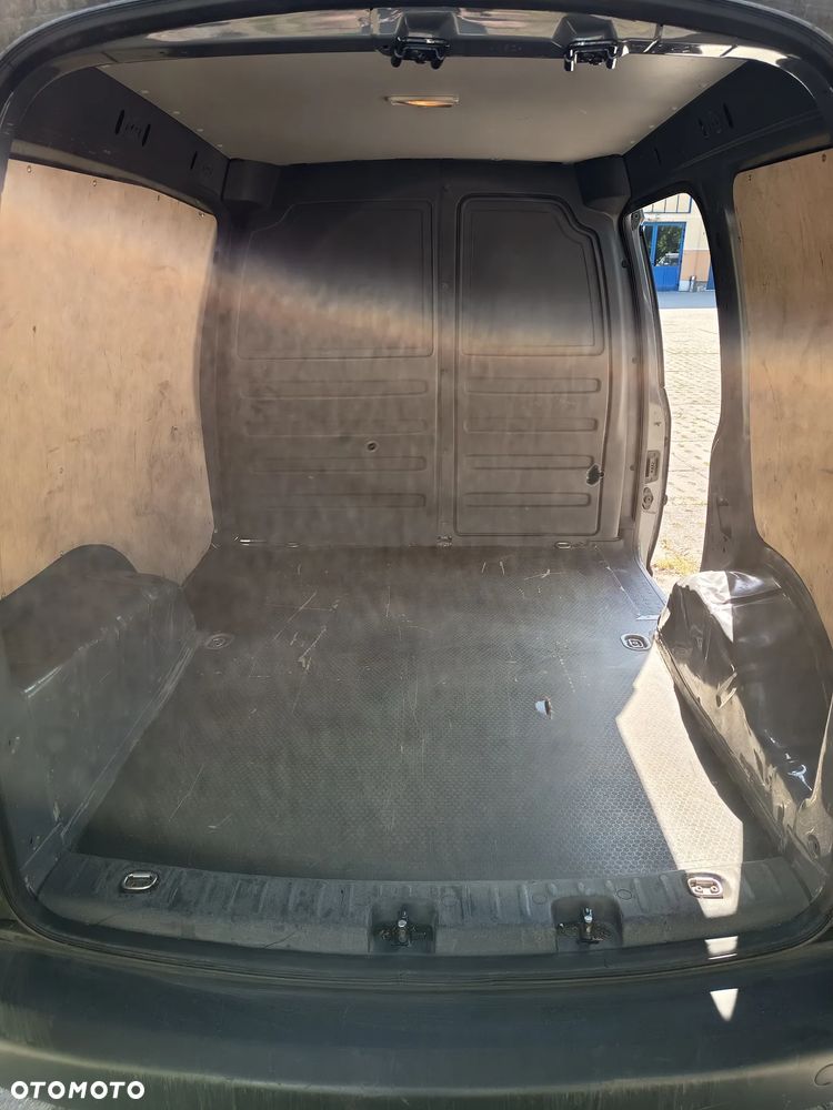 Volkswagen Caddy - 5