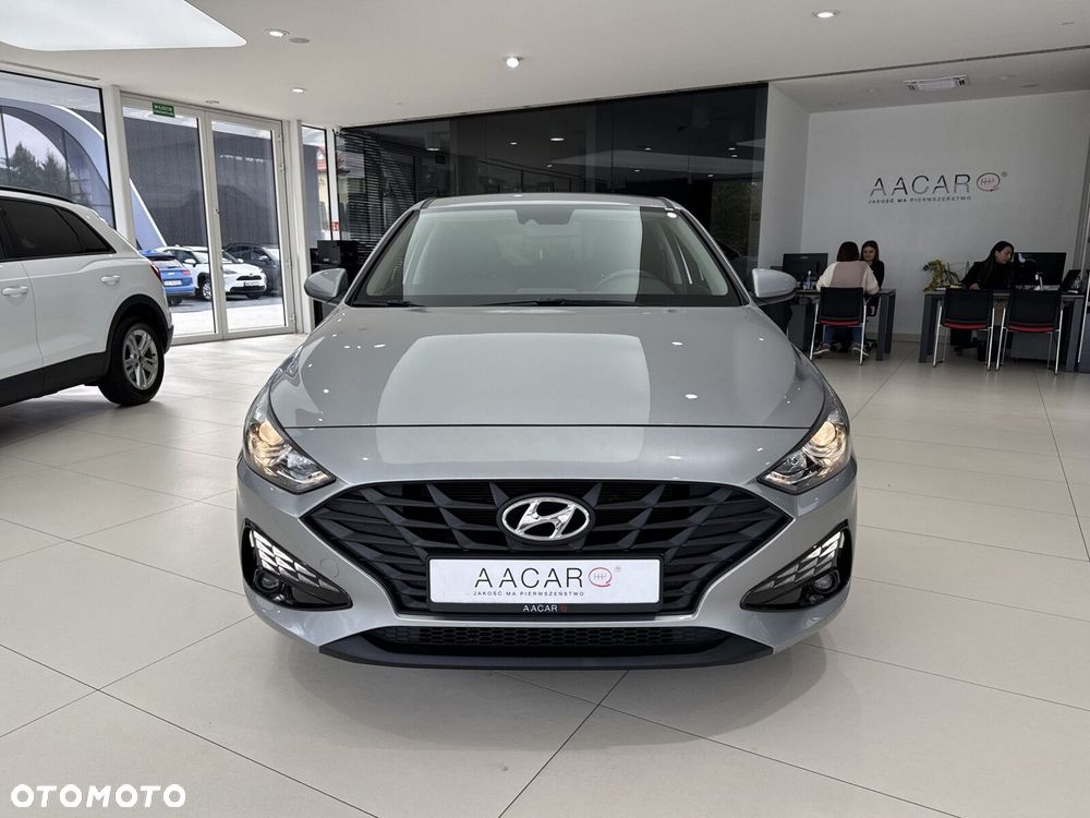 Hyundai i30 1.5 DPI Classic + - 7