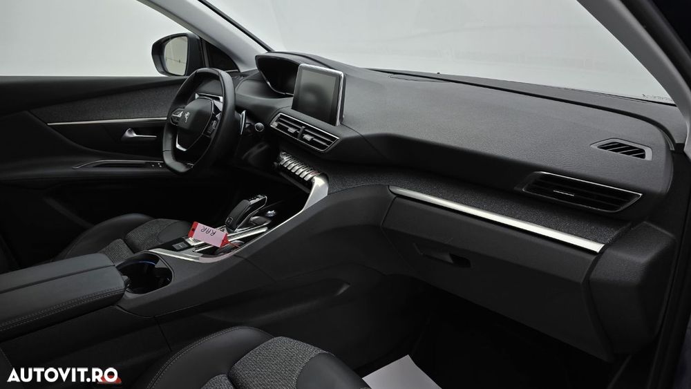 Peugeot 3008 1.6 PureTech Turbo S&S EAT8 Allure - 19