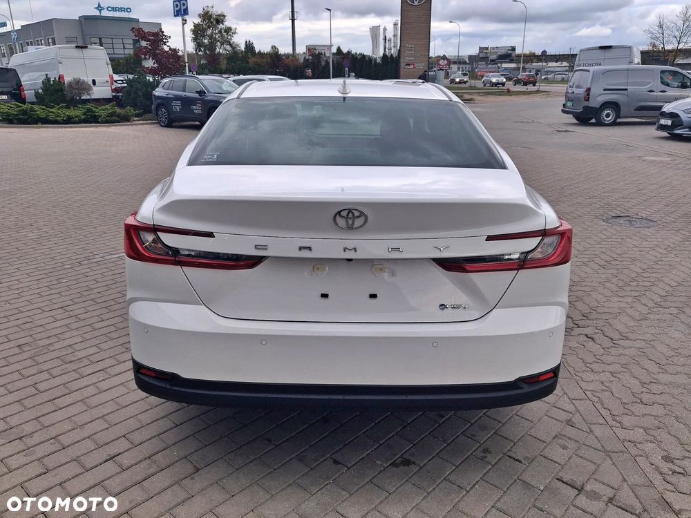 Toyota Camry 2.5 Hybrid Dynamic Force Comfort e-CVT - 6