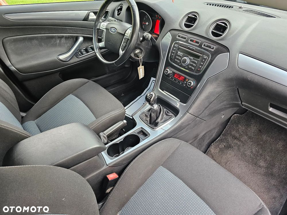 Ford Mondeo 1.6 T Titanium - 13