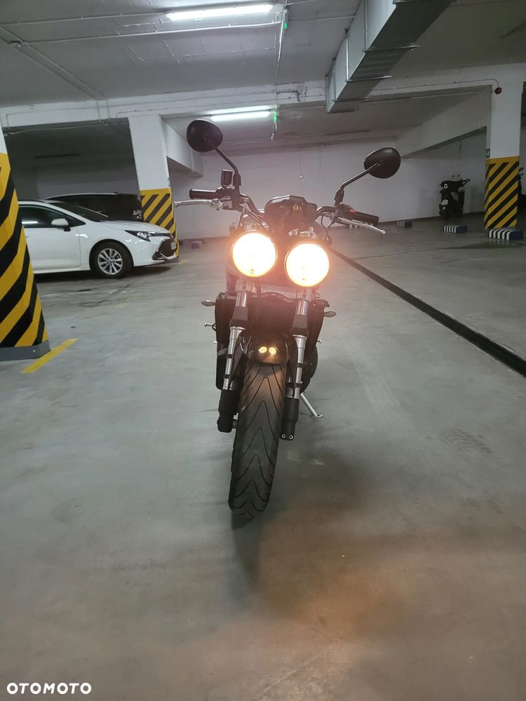 Triumph Speed Triple - 8