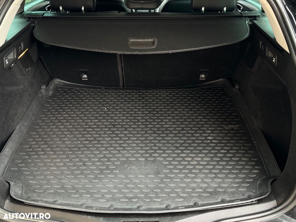 Renault Megane ENERGY TCe 160 EDC BOSE EDITION - 37