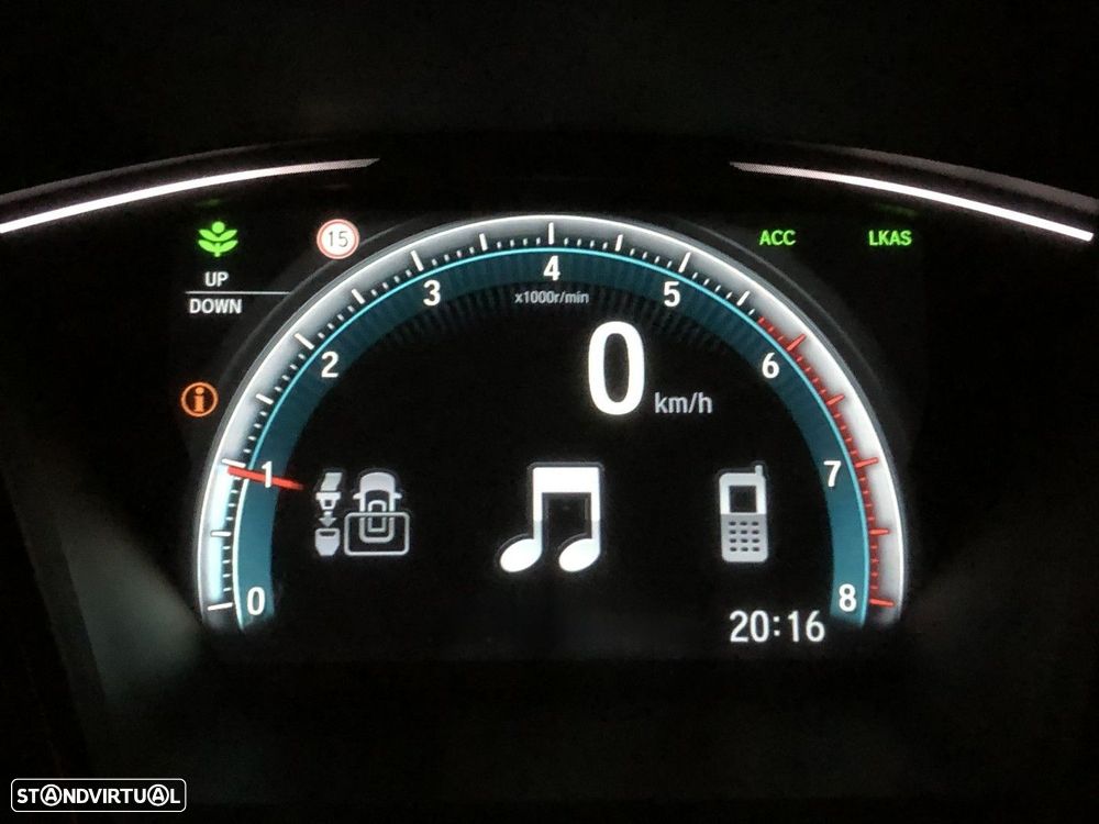 Honda Civic 1.0 i-VTEC Executive Premium - 32