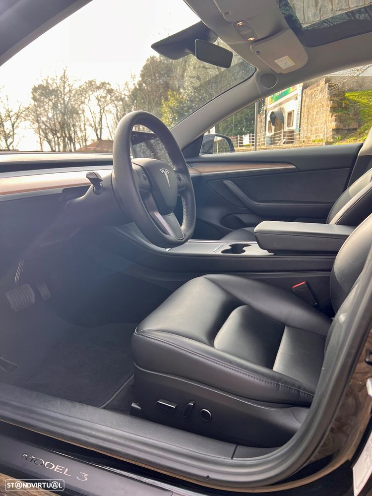 Tesla Model 3 Long Range AWD Dual Motor - 24