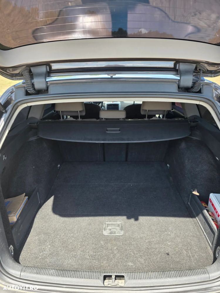 Volkswagen Passat Variant 2.0 TDI Highline DPF - 17