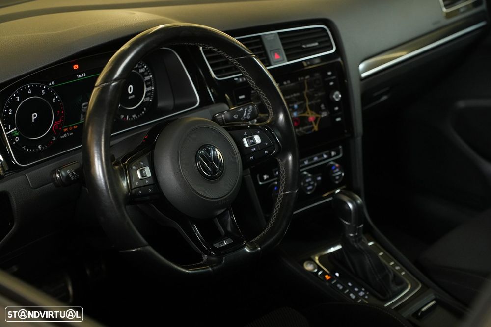VW Golf 2.0 TSI R DSG - 29
