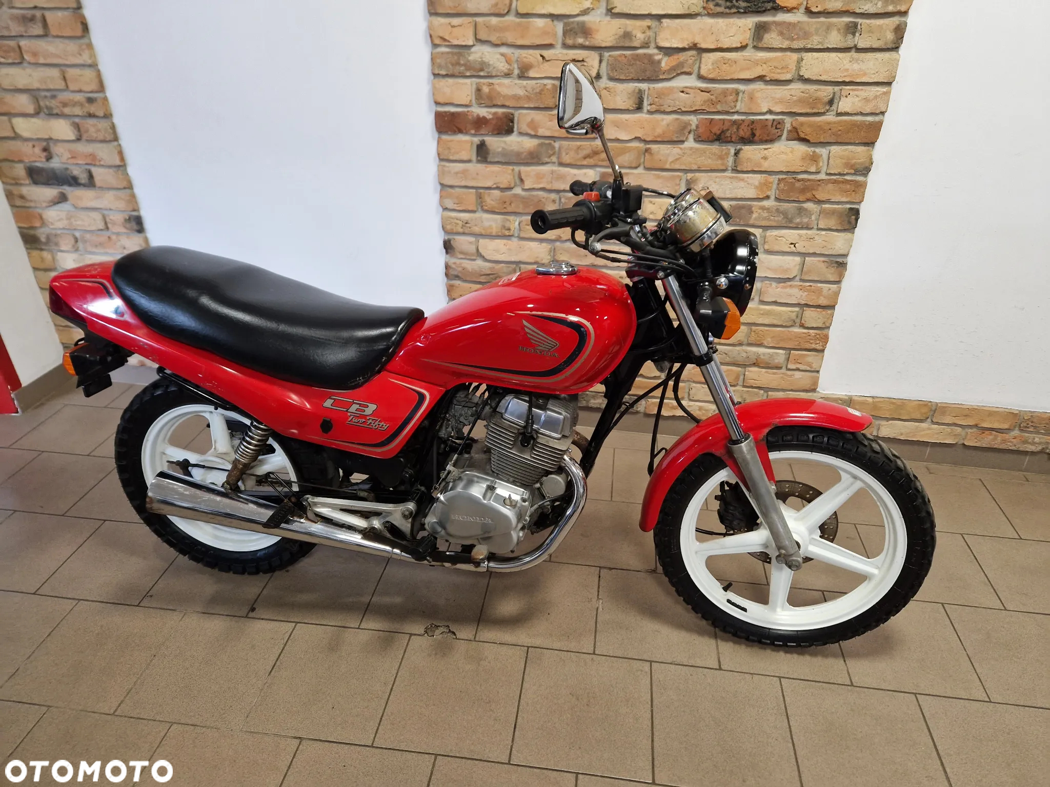 Honda CB - 21