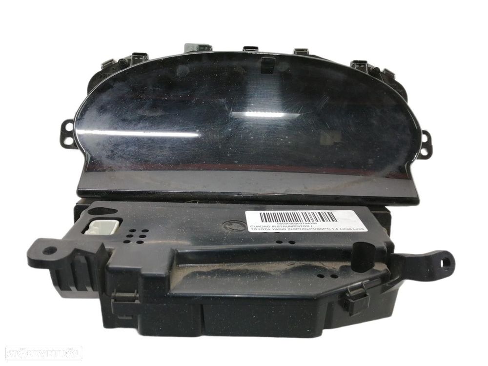 QUADRANTE TOYOTA YARIS 2000 - 1