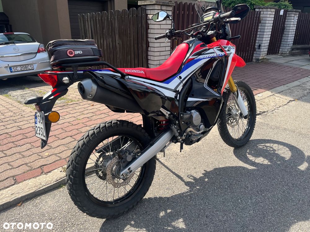 Honda CRF - 9