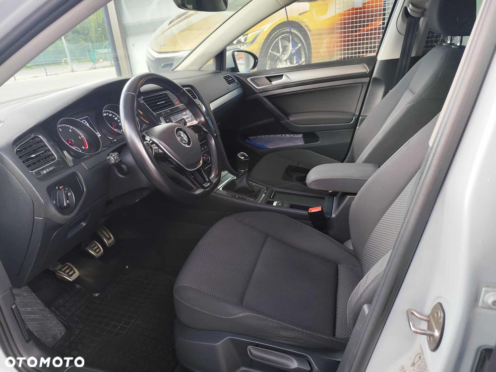 Volkswagen Golf 1.6 TDI BMT Comfortline - 8