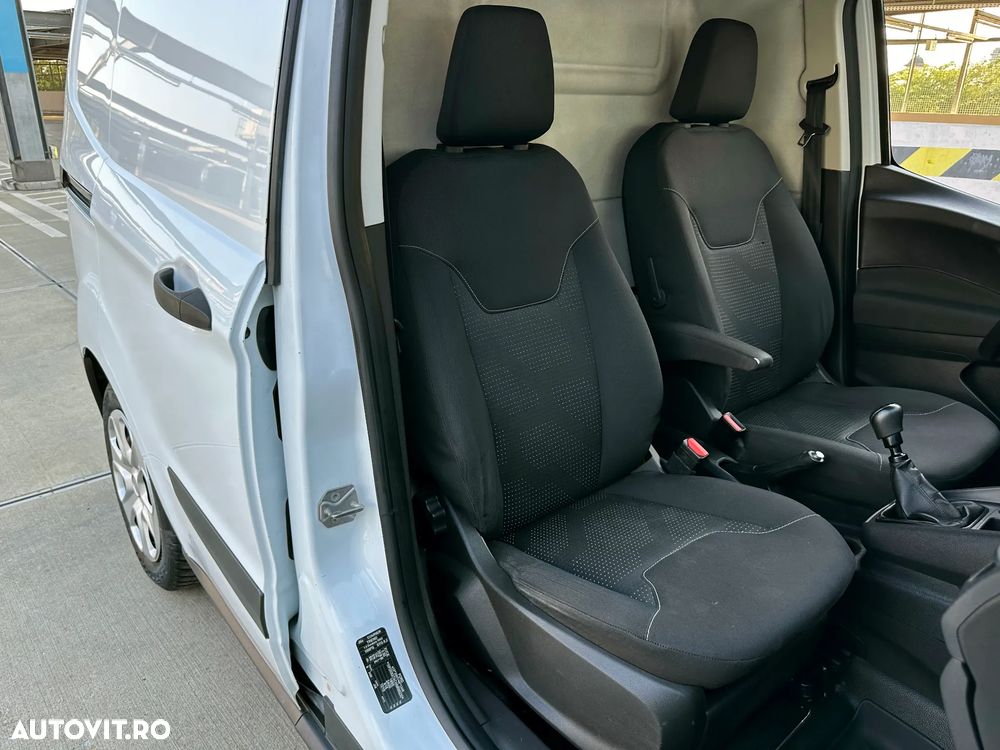 Ford Courier Van - 14