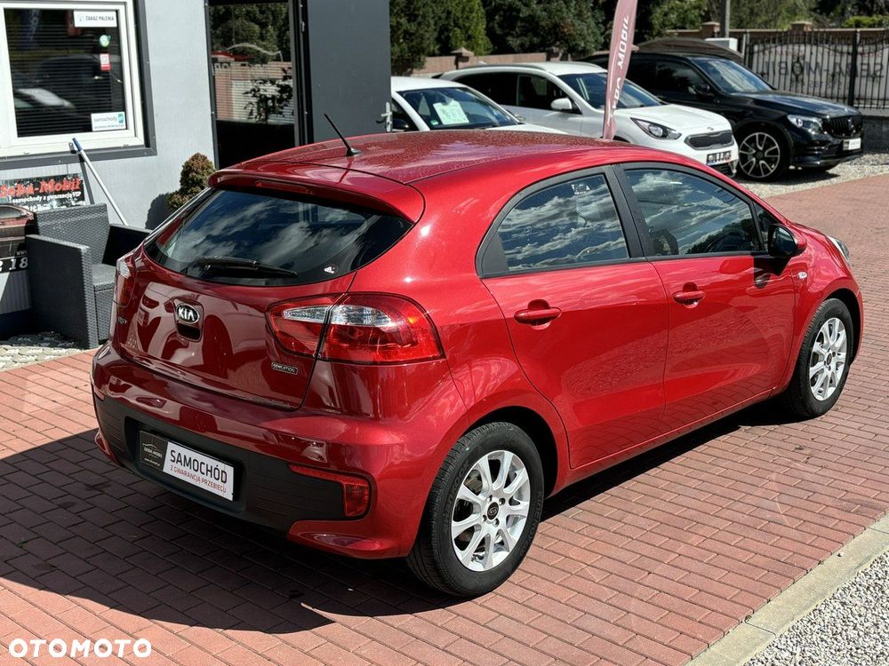 Kia Rio - 8