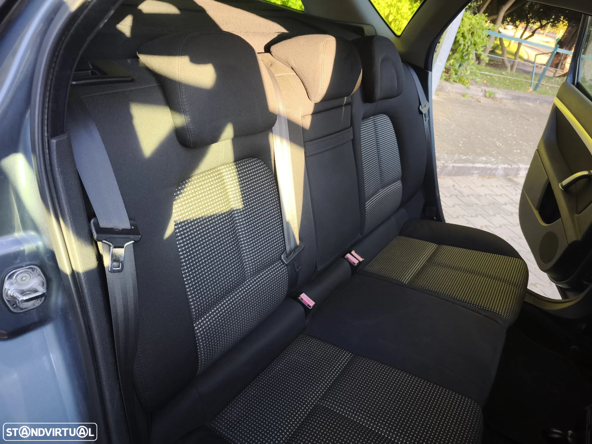 Peugeot 407 SW 1.6 HDi Navteq - 18