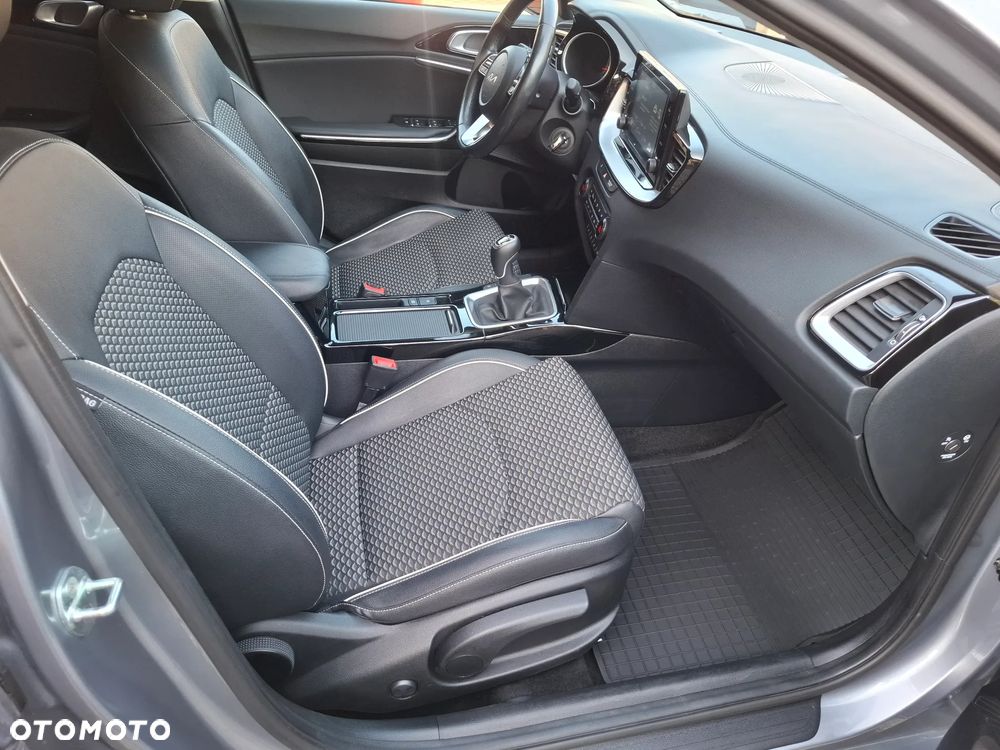 Kia Ceed 1.5 T-GDI L - 25