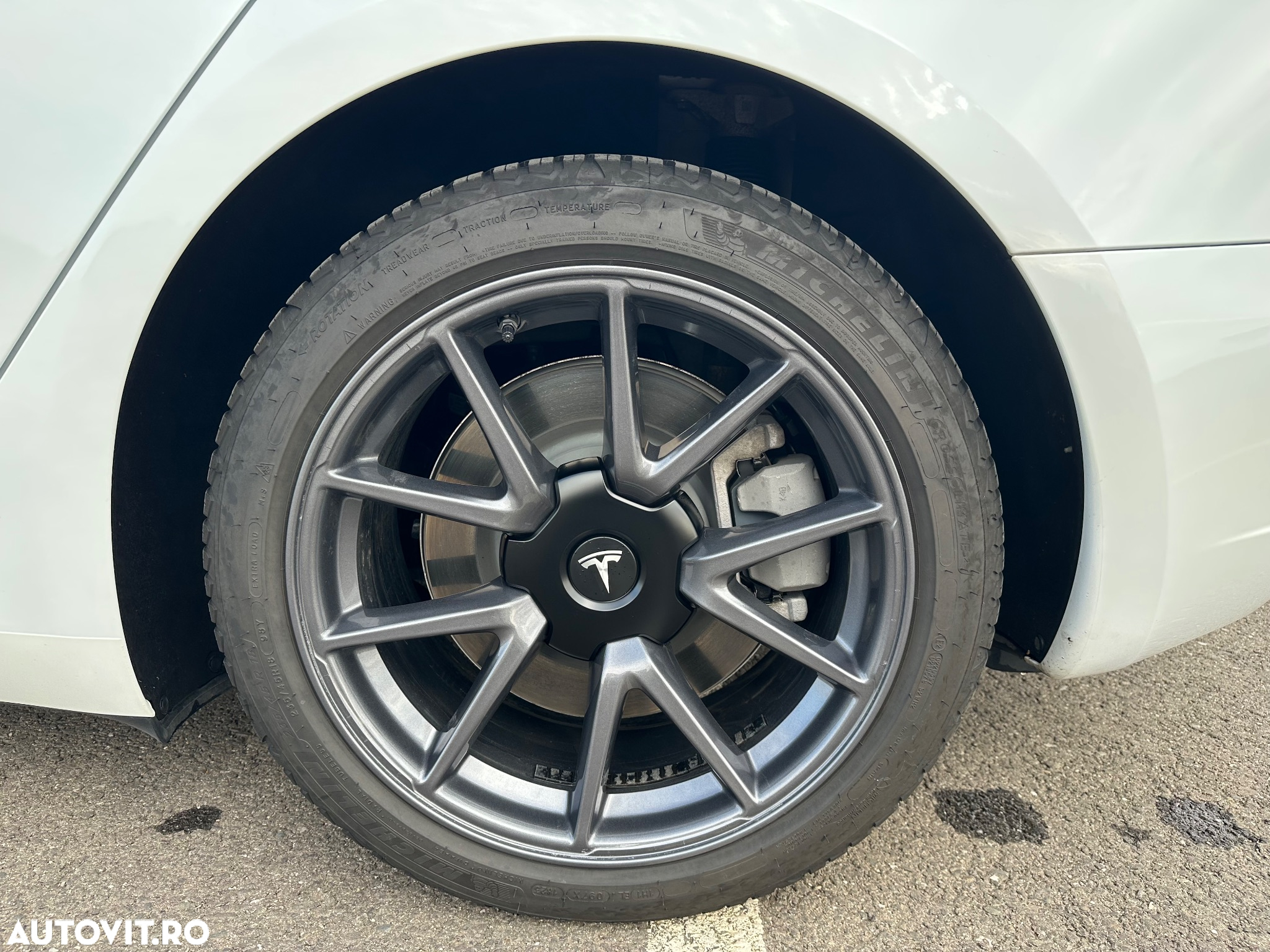 Tesla Model 3 Standard - 11