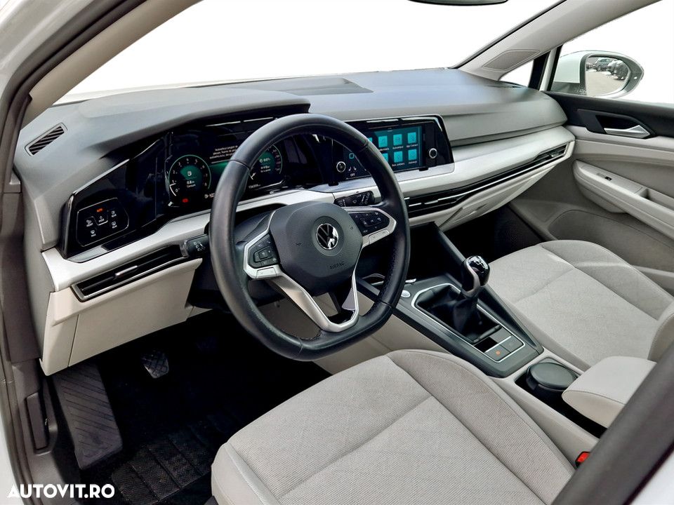 Volkswagen Golf 1.5 TSI ACT Life - 16