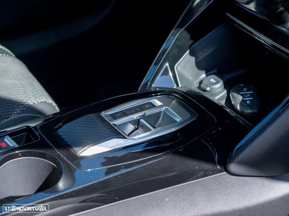 Peugeot e-2008 50 kWh GT - 20