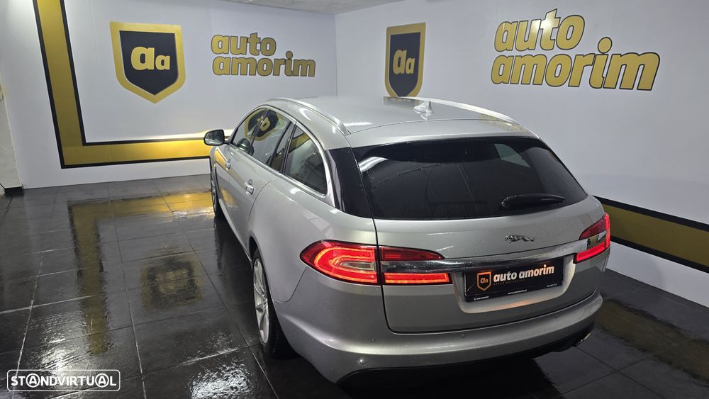 Jaguar XF Sportbrake 2.2 D Premium Luxury - 10