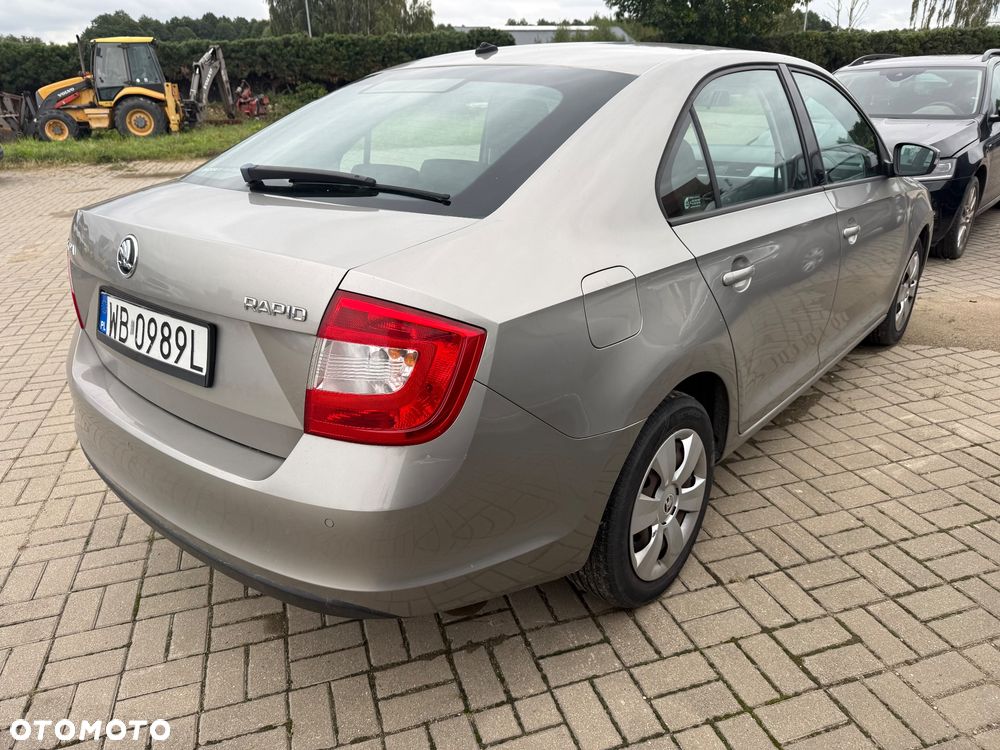 Skoda RAPID - 4