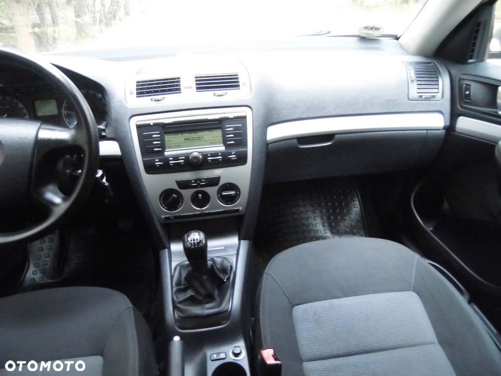 Skoda Octavia 1.6 Team Edition - 29