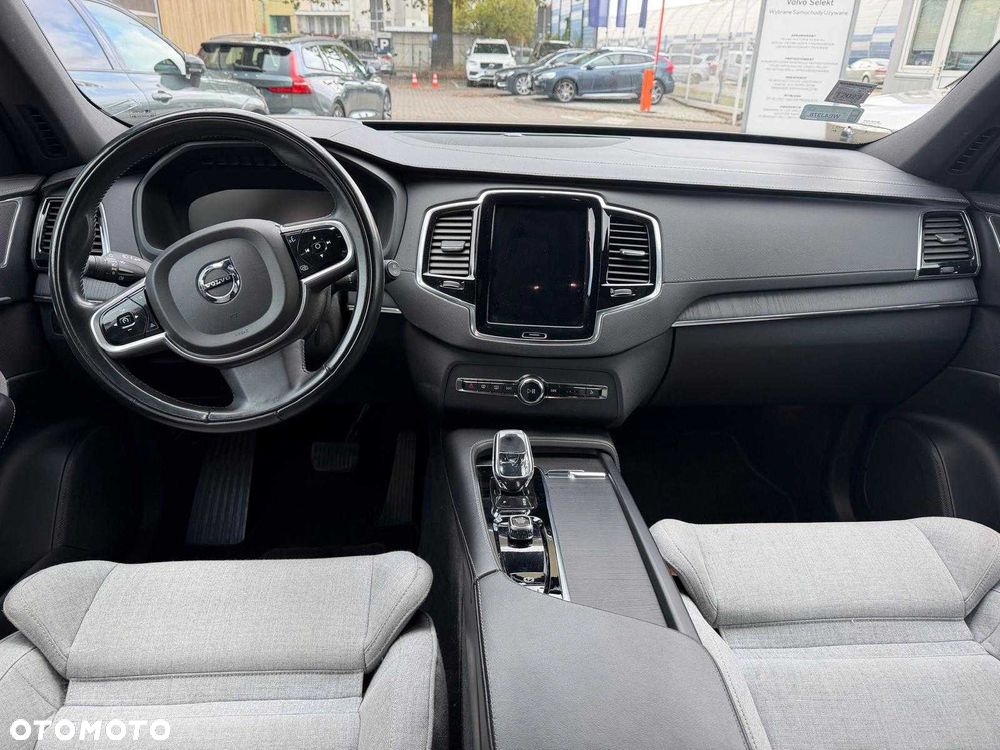 Volvo XC 90 - 7