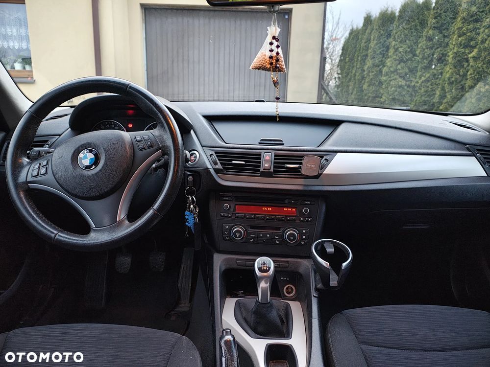 BMW X1 xDrive18d - 9