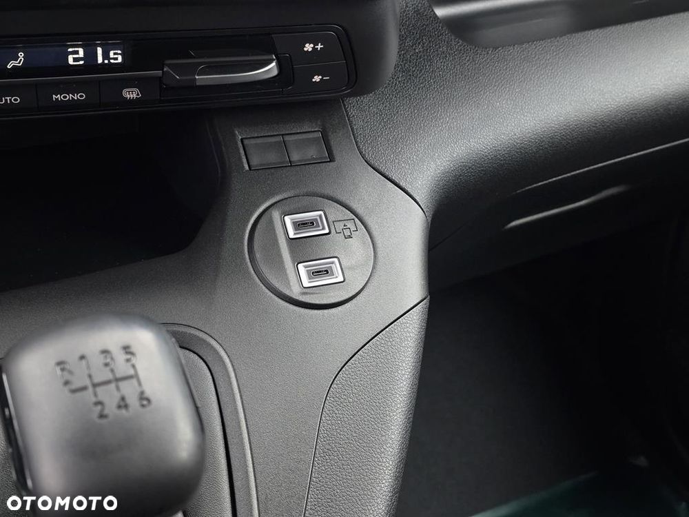 Peugeot Partner Van - 12