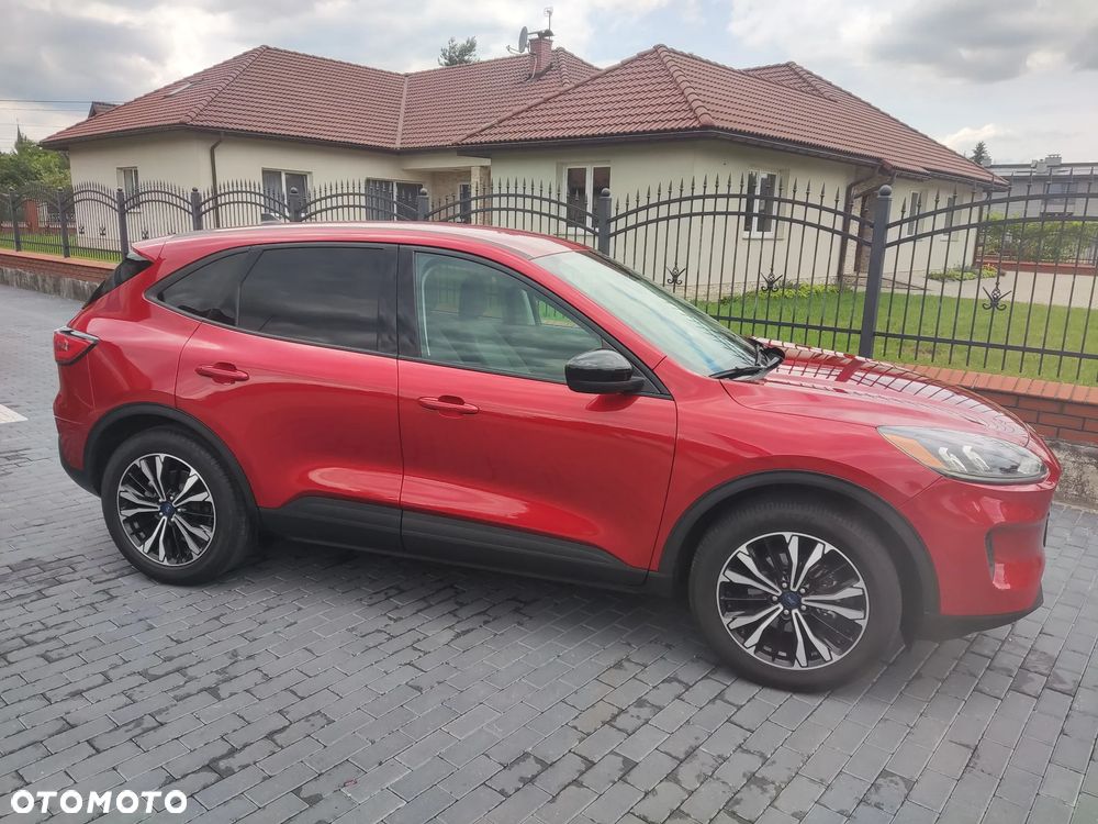 Ford Kuga - 10
