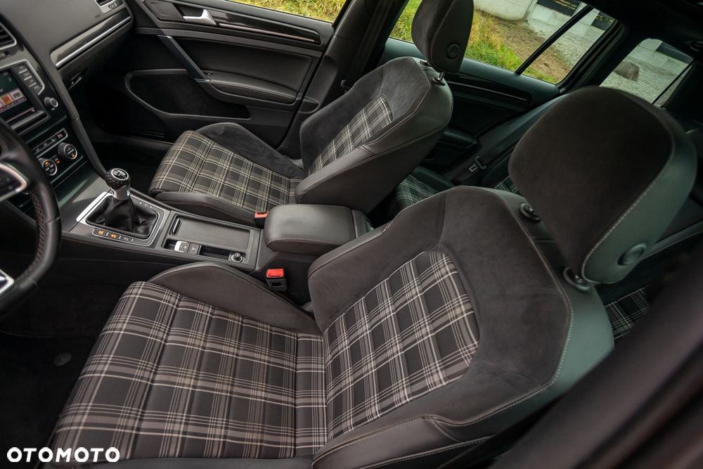 Volkswagen Golf Variant GTD (BlueMotion Technology) - 19