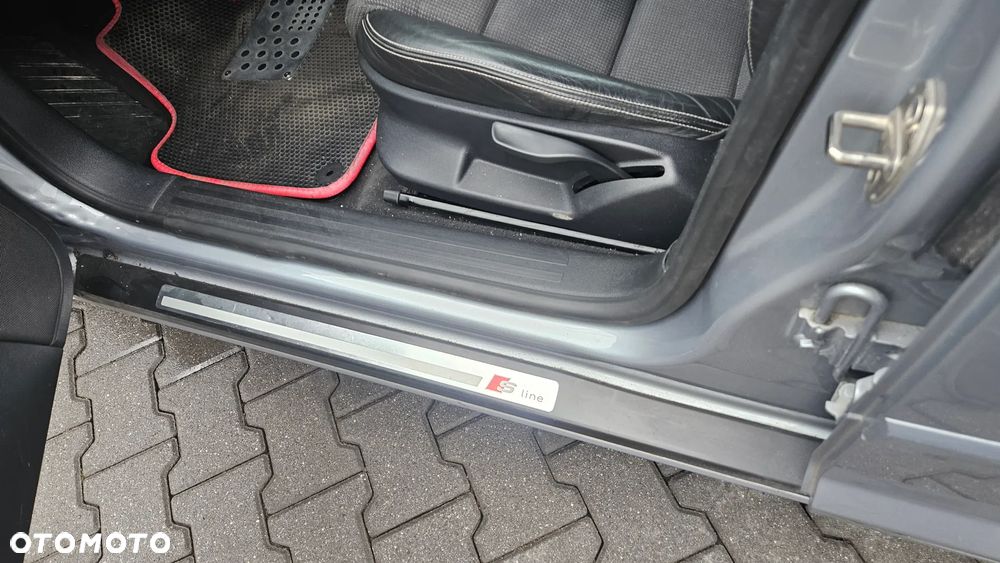 Audi A3 Sportback 2.0 TDI DPF S tronic S line Sportpaket - 8