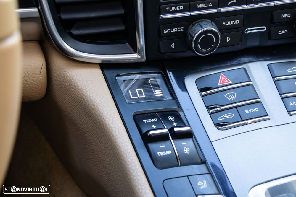 Porsche Panamera Platinum Edition - 28