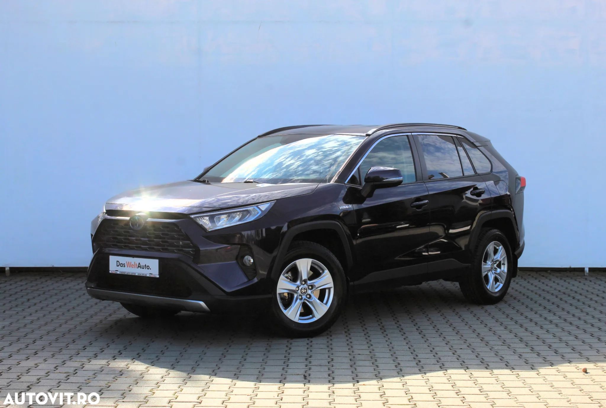 Toyota RAV4 - 1